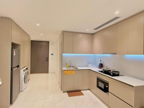 Eaton KLCC Infinity Pool by NP - image 5