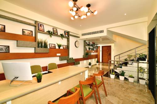 EKA LYF INN in مستعمرة سايبابا