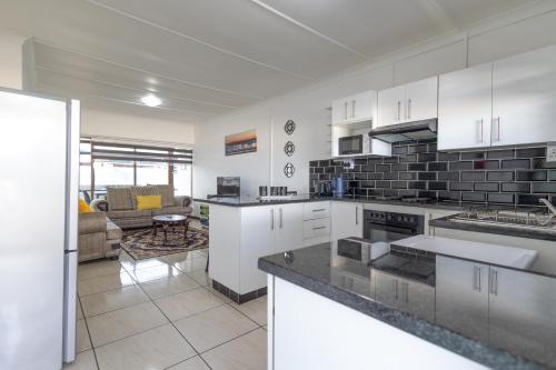 Safi Luxury Self-Catering Suite 8 - King William's Town