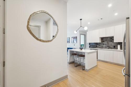 Entrance, Lux 2x2 in Midtown ATL with parking in Blandtown