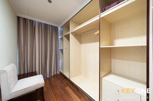 Two Bedroom Sea View Apt with Private Beach Access - image 12
