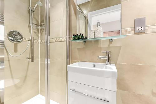 Warm & Cozy 2-Bed Flat-Perfect for Groups!, Londyn (zdjęcie 8)