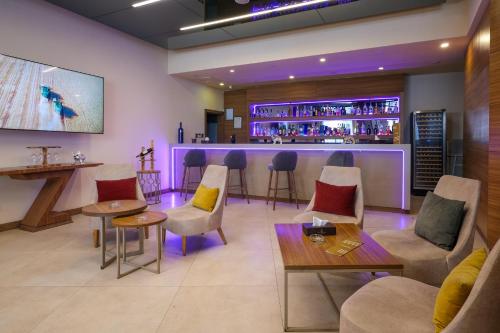 Kenzi Basma, Casablanca (photo 6)