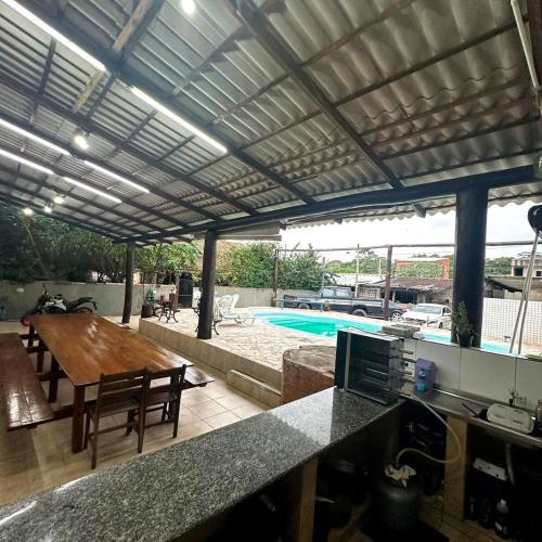 Linda casa de praia com amplo lazer in Jardim Virginia