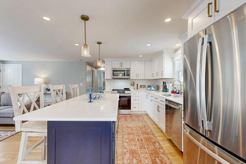 Champagne Dreams in 東丹尼斯 (MA)