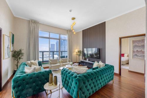Durrani Homes - Alluring 5BR Penthouse with Burj Khalifa and Fountain View, Dubai (photo 6)