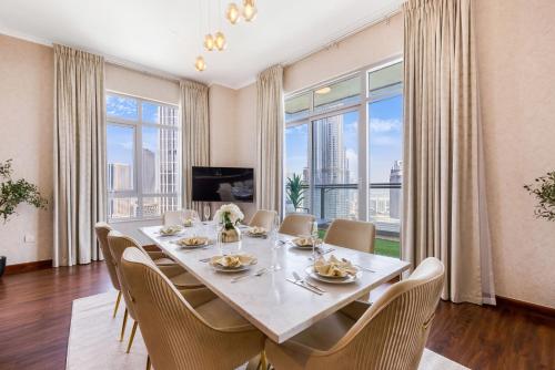 Durrani Homes-Alluring 5BR Penthouse Burj View - image 14