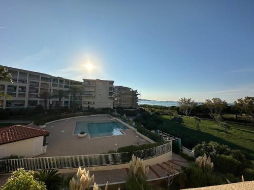 Facilities, Appartement 1 chambre Vue mer piscine parking in Avenue de Cannes