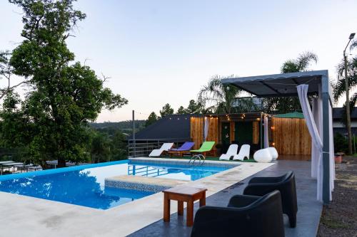 주변 환경, Renacer Cabañas (Renacer Cabanas) in 도스 데 마요