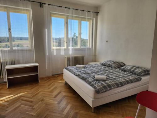 European House Of Yoga Light in Chotebor