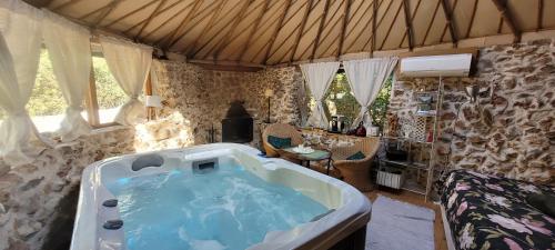 Chambre double, baignoire hydromassage