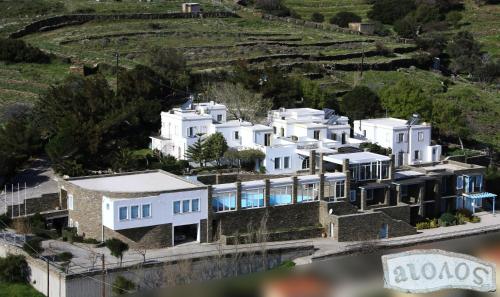 Aiolos Hotel Andros in Ménites