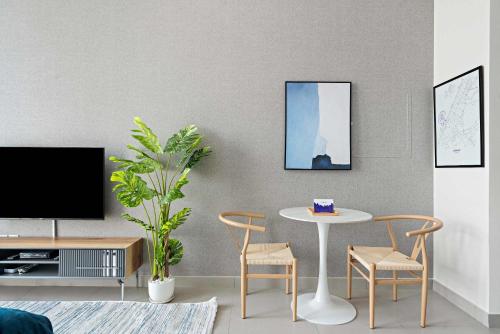 Silkhaus new studio in Art Gardens pool access - image 5