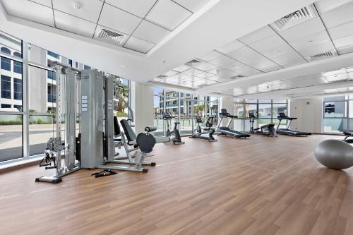 Silkhaus spacious studio in Art Gardens with gym & pool access - image 7