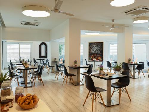 餐廳, 贊諾特爾酒店 (Tsanotel) in 利馬索爾郊區