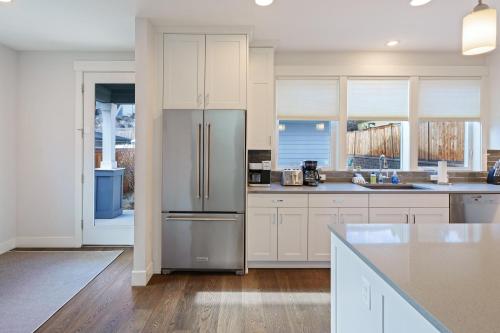 Hillside Haven - image 2