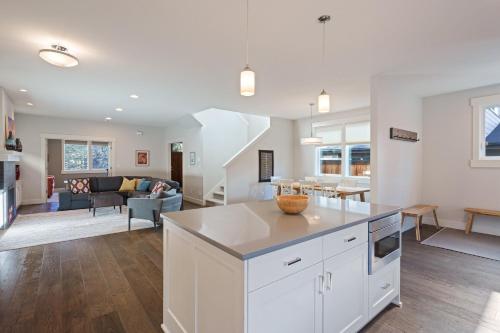 Hillside Haven - image 4