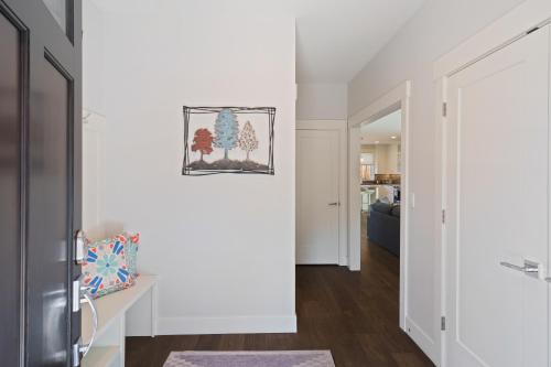 Hillside Haven - image 12
