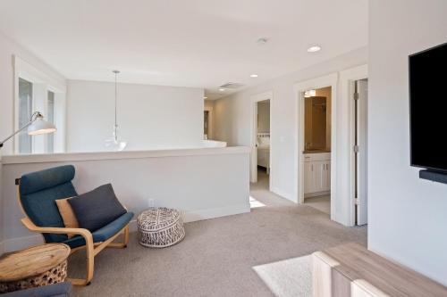 Hillside Haven - image 6