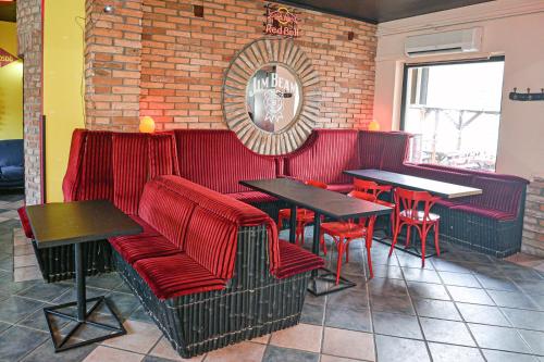 BRIQUE JOBB MINT OTHON Apartman