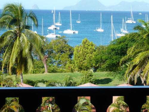 Bigouz résidence la plage de l'anse Caritan (Bigouz residence la plage de l'anse Caritan) in Sainte-Anne