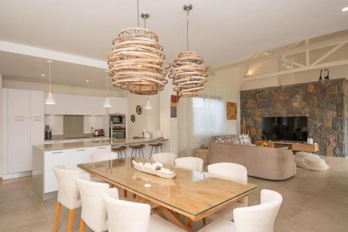 Sumptuous villa Mahé, 4 bed, 5 min from Grand Baie