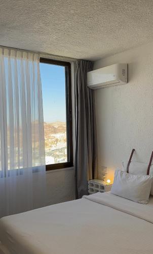 Deluxe Double Room image 5