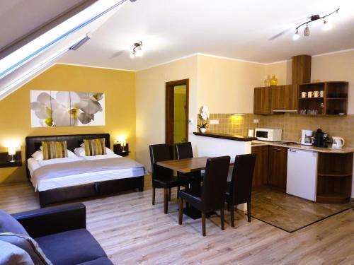 Gellény Lux Apartman - image 4