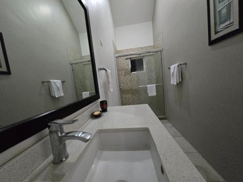 Charming Serene Penthouse with Pool & Gym New Kingston Charming Serene Penthouse with Pool & Gym New Kingston