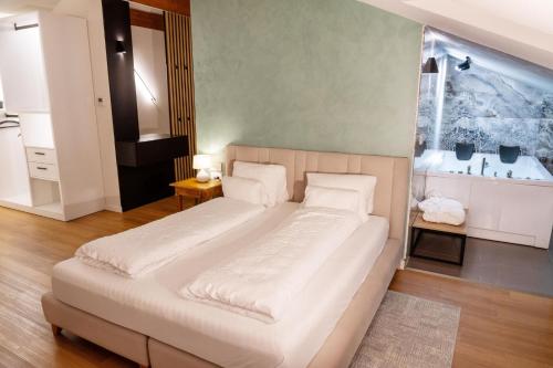 Boutique Hotel OchSen - image 10
