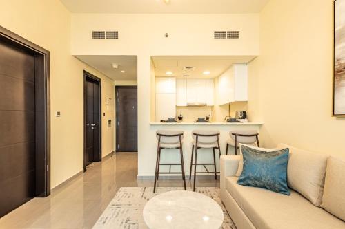 Stylish 1BR Business Bay - Near Metro - Balcony with City Views, Дубай (фото 6)