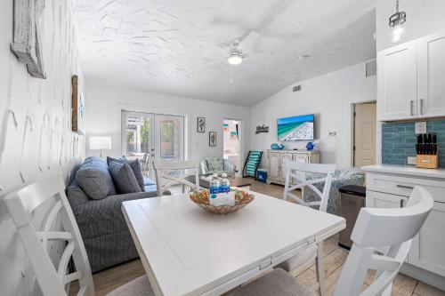 Crescent Beach Villas By Beachside Management