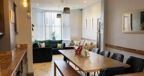 Titanic Guest Boutique Unique Accomodation - image 9