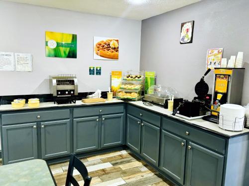 Quality Inn Raynham - Taunton - image 30