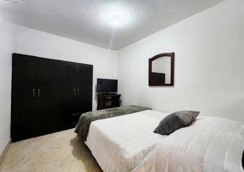 Casa Ideal Medellín, Amplia, Cálida y Estratégica, Медельин (фото 8)