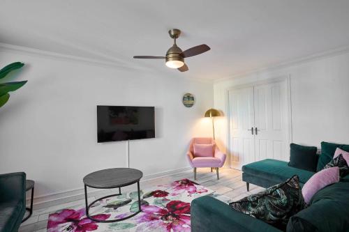 Host & Stay - Cherry Blossom House, Launceston (photo 6)