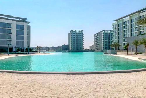 Luxury Waterfront 1BR - Dubai Lagoon Escape, Dubaï (photo 2)