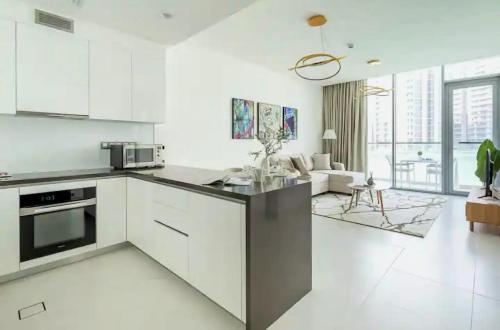 Luxury Waterfront 1BR - Dubai Lagoon Escape, Dubaï (photo 6)