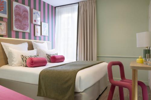 room detail thumbnail 1