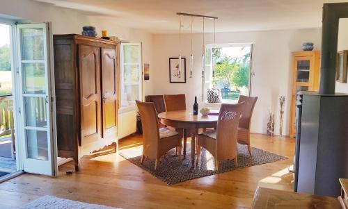 Traum FeWo mit Garten und Bergblick nahe Chiemsee - Apartment - Übersee