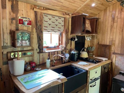 Létesítmények, Oskar's Shepherd's Hut at Snug Hollow in Old Bolingbroke