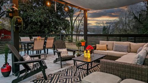 4 BR - King beds - perfect for HPU, Furniture Market, Greensboro, Winston in High Point (NC)