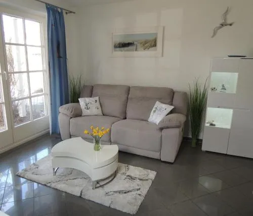 Achtern Diek Haus 6 Wohnung 1 in Zingst, Deutschland