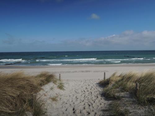 Beach, Achtern Diek Haus 6 Wohnung 1 in Zingst