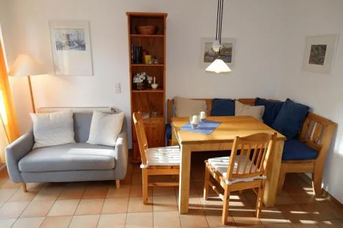 Achtern Diek Haus 8 Wohnung 4 in Zingst, Deutschland