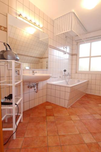 Phòng tắm, Kranichrast Haus 11 in Zingst