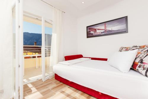 Studio with Sea View image 10