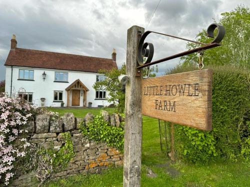Little Howle Farm Barn in Howle Hill