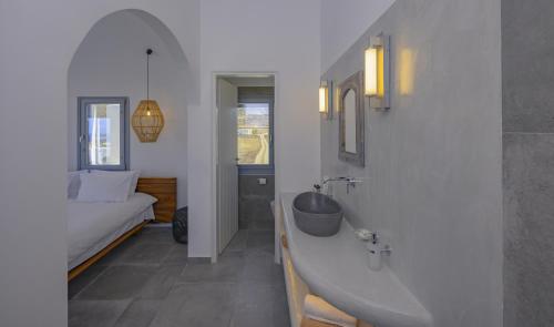 Suite Apartment image 6