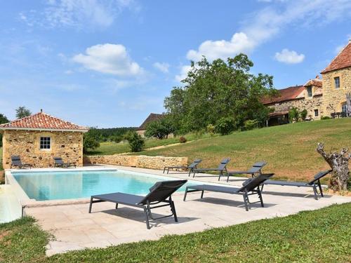 Maison de charme en pierre au cœur de Molères avec piscine chauffée - FR-1-824-16 gîte à louer Bourniquel